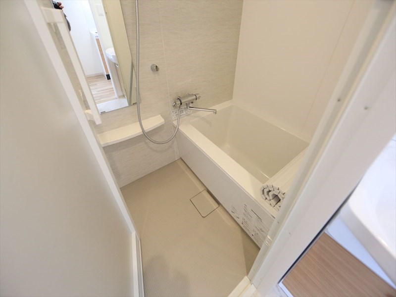 バス・シャワールーム　バスルーム　浴室暖房乾燥機付き