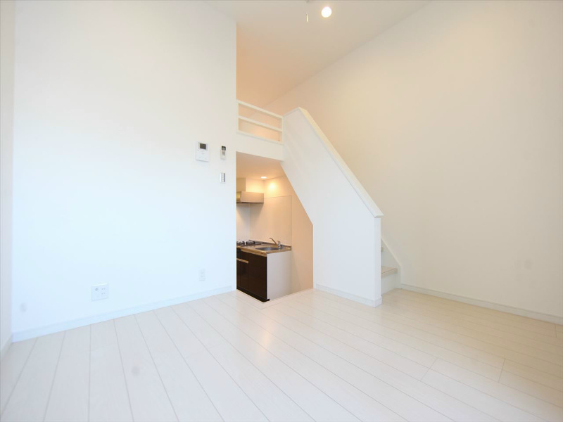 居室・リビング　洋室6帖　ロフト4.8帖（収納でも使えます）イメージ写真