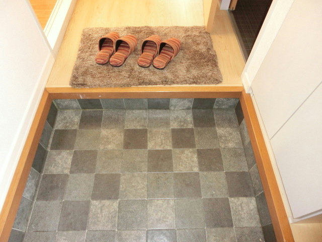 玄関　現況優先