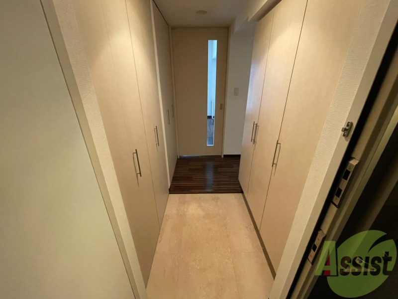 玄関　玄関です。白を基調としていて清潔感があります！