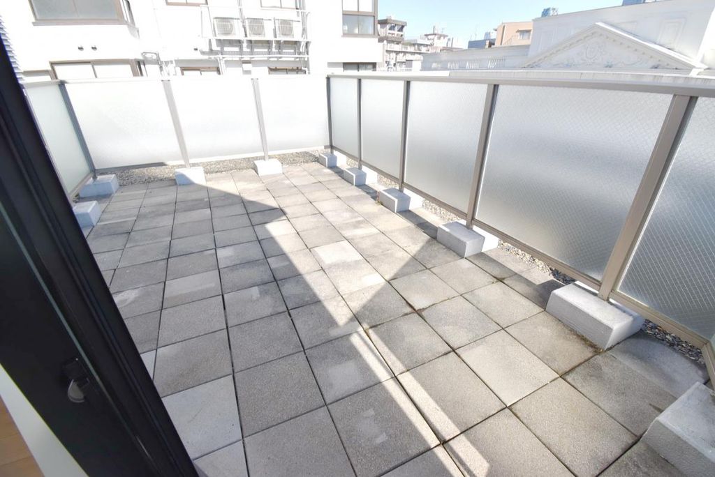 バルコニー　広々としたバルコニーです