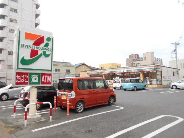 コンビニ　セブン-イレブン高崎鶴見町店（コンビニ）まで1110m