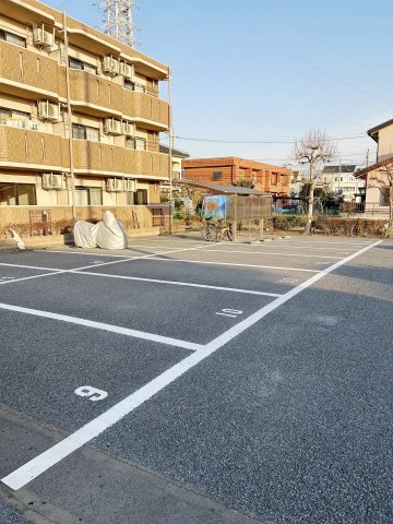 駐車場　※写真は別部屋の物です。