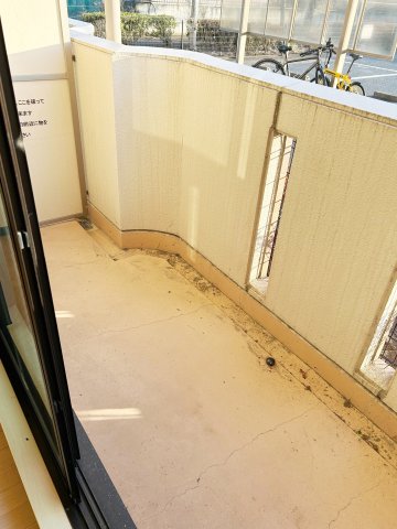バルコニー　※写真は別部屋の物です。