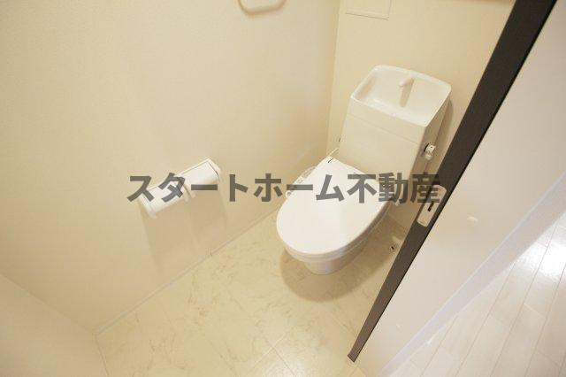 トイレ　落ち着いたトイレです