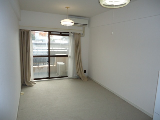 居室・リビング　洋室（9帖）の様子