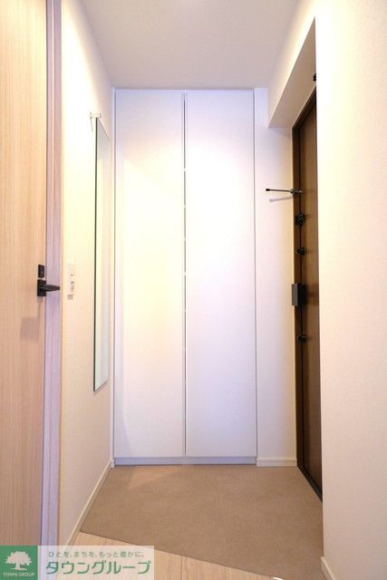 玄関　※写真は同タイプ住戸です。