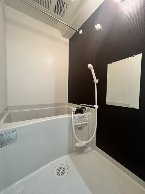バス・シャワールーム　同物件、別号室のものです。