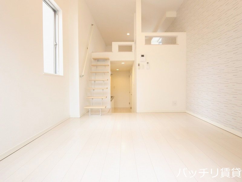 居室・リビング　画像は同型タイプの為現状を優先致します。