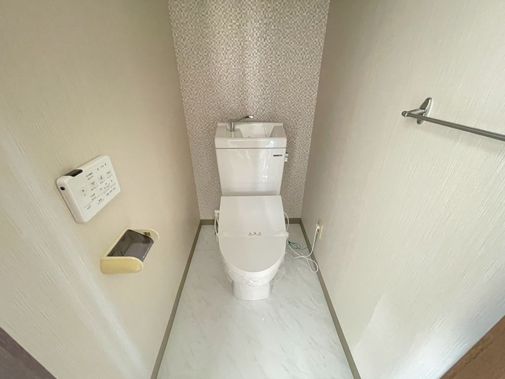 トイレ　トイレ