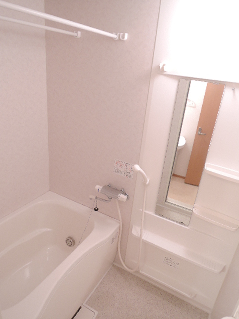 バス・シャワールーム　1日の疲れを癒すバスルーム