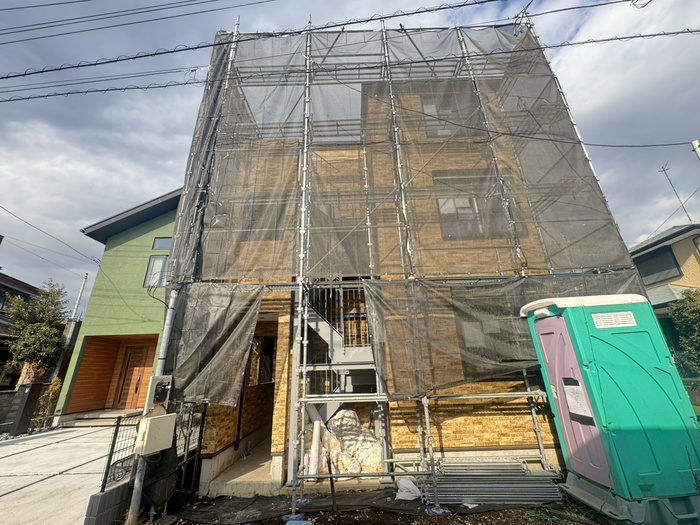 建物外観　建築中