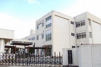 小学校　姫路市立香呂小学校（小学校）まで900m