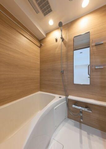 バス・シャワールーム　ゆったり過ごせるお風呂です