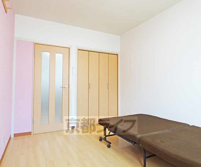 居室・リビング　広々とした室内です。