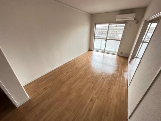 居室・リビング　※別部屋の写真です