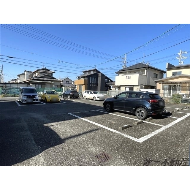 駐車場　駐車場