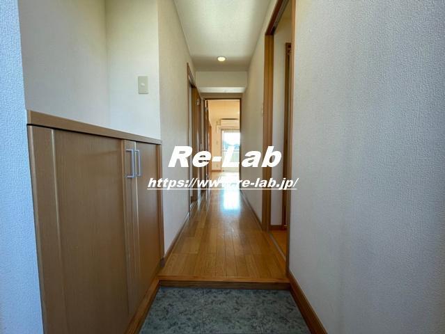 玄関　※参考として他のお部屋の写真