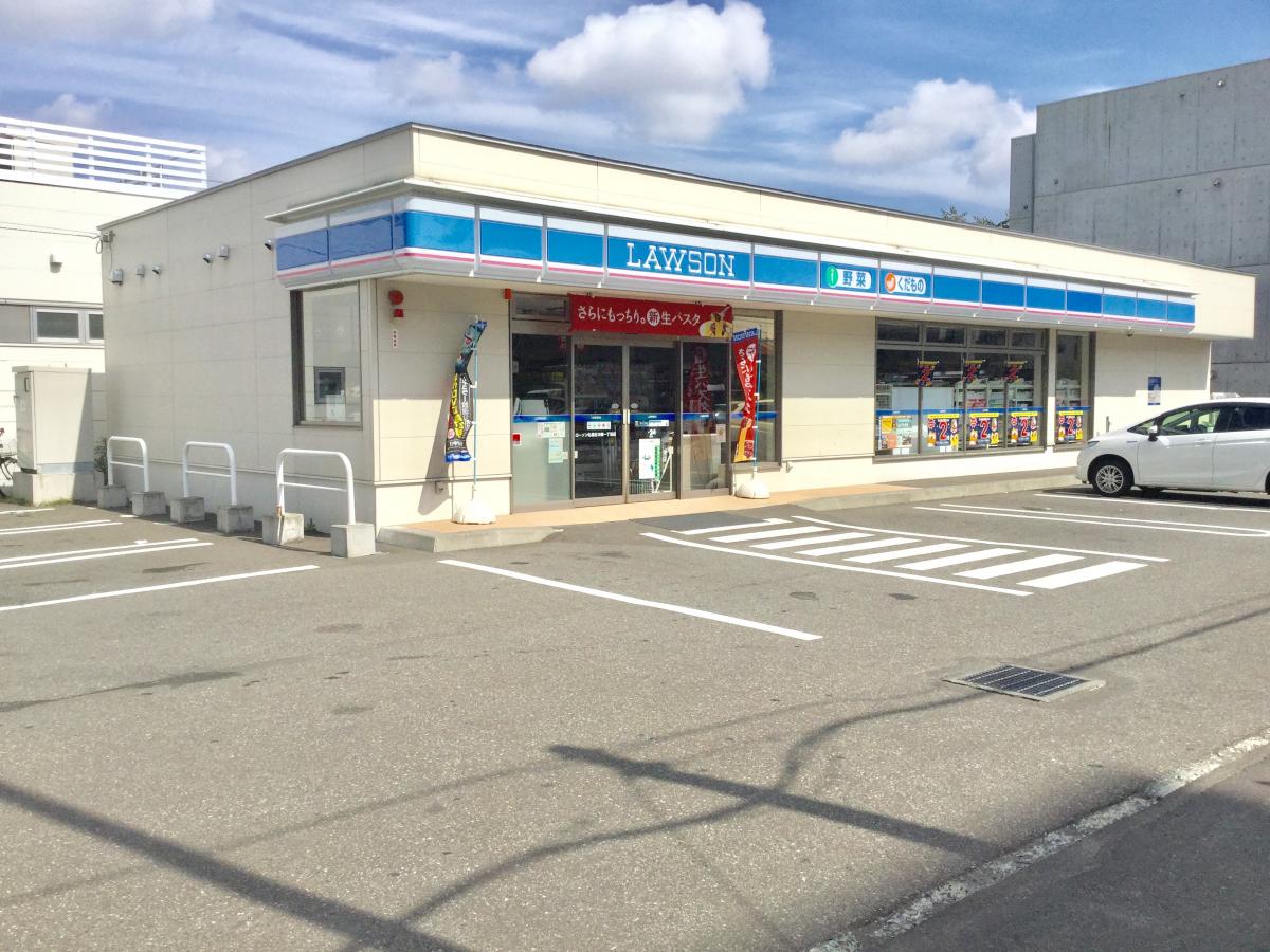コンビニ　ローソン札幌北18東一丁目店（コンビニ）まで384m