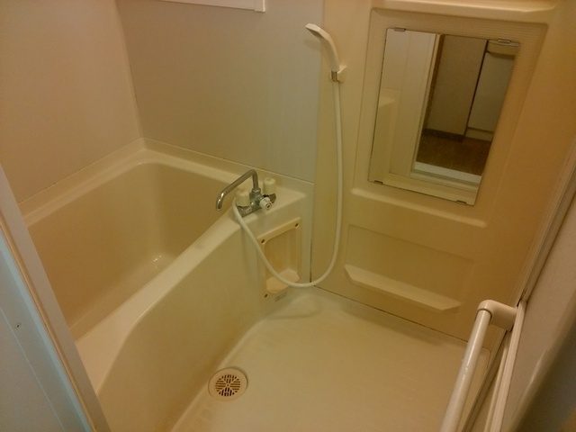 バス・シャワールーム　バスルーム