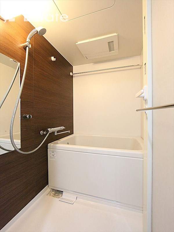 バス・シャワールーム　バスルーム