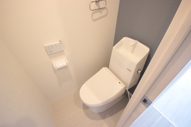 トイレ　同物件別室です