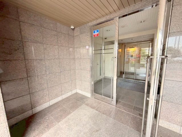 エントランス　綺麗なエントランスです。