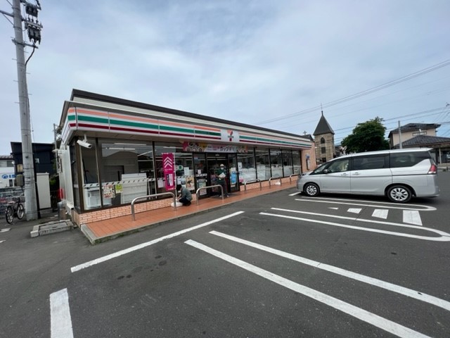 コンビニ　セブンイレブン岩沼桜２丁目店（コンビニ）まで400m