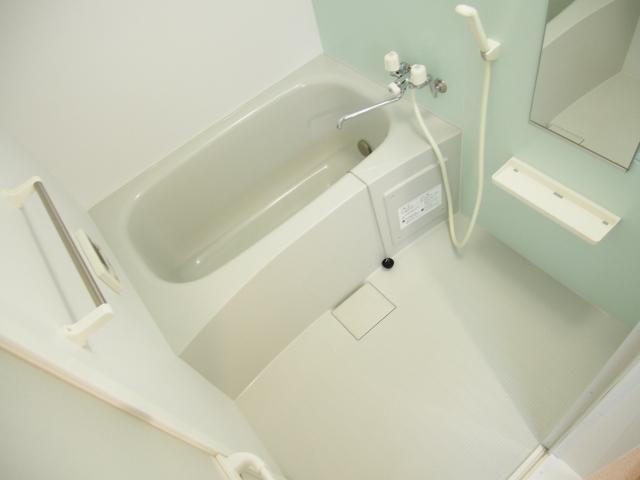 バス・シャワールーム　浴室