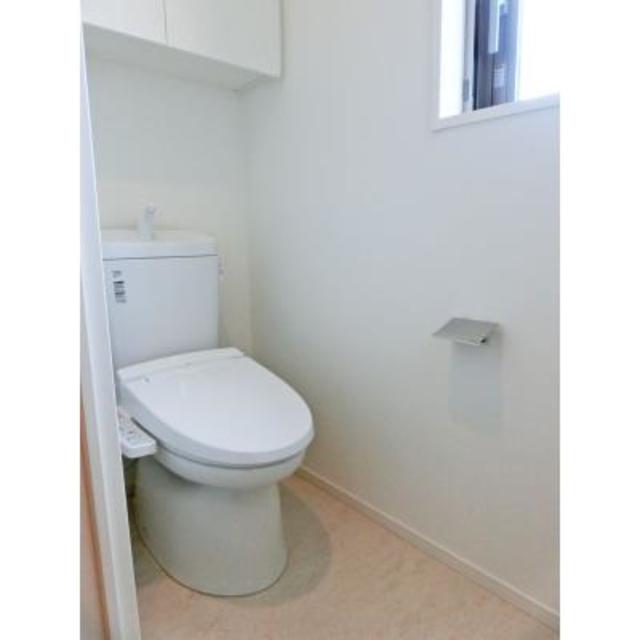 トイレ　※写真は同タイプ住戸です。