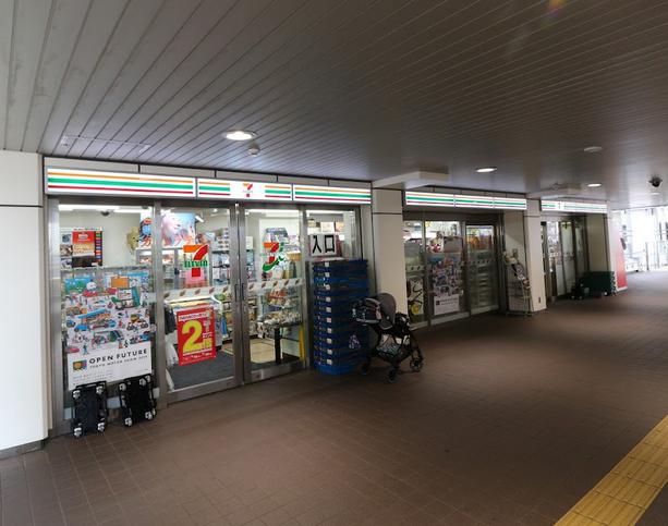 コンビニ　セブンイレブン ゆりかもめ豊洲駅店（コンビニ）まで103m