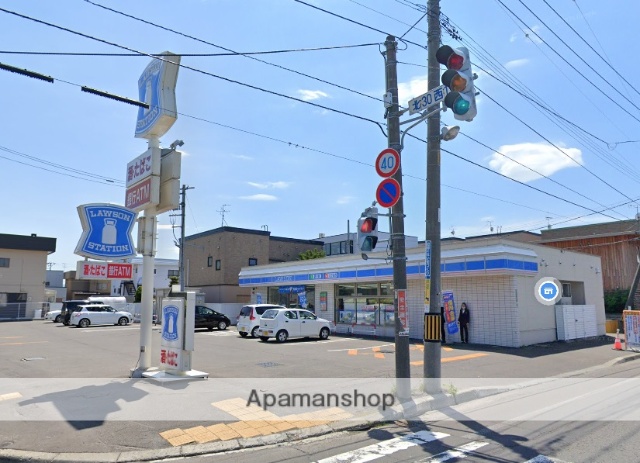 コンビニ　ローソン（コンビニ）まで124m