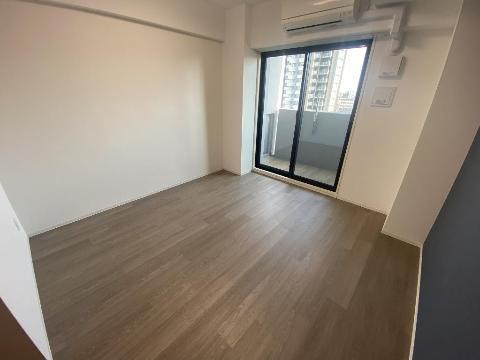 居室・リビング　室内