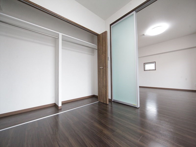 その他部屋・スペース　洋室5.2帖　クローゼット付（収納充実してます）