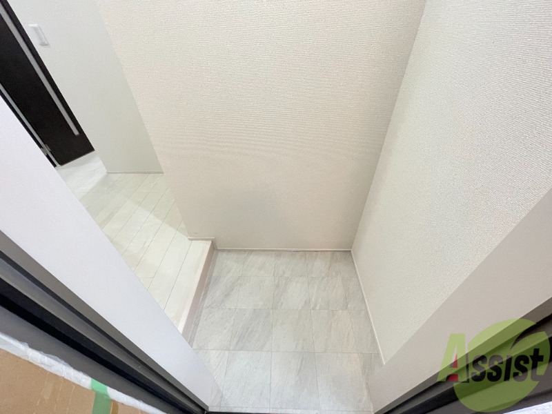 玄関　同仕様施工物件、実物とは異なります。