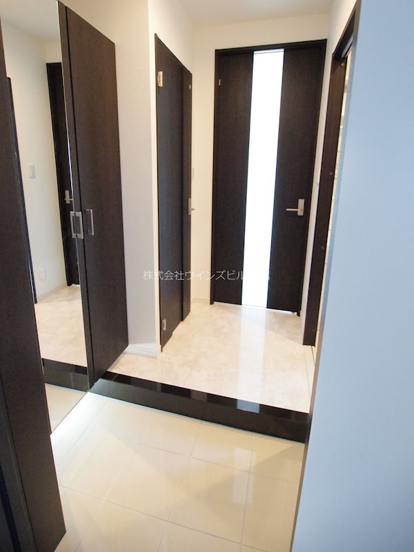 玄関　明るい玄関でお出迎え