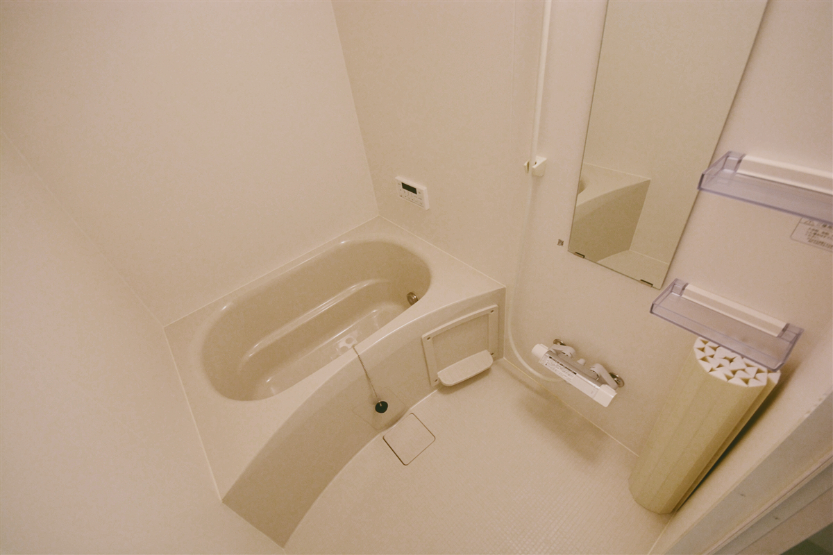 バス・シャワールーム　追い焚き付きバスルーム