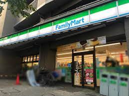 コンビニ　ファミリーマート 小浦西五反田四丁目店（コンビニ）まで98m