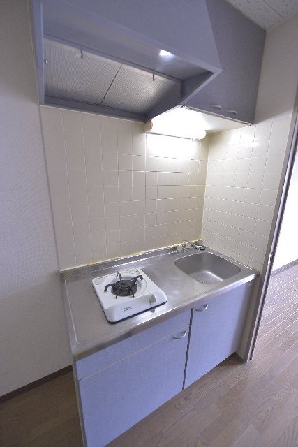 キッチン　嬉しい1口ガスコンロ完備です！