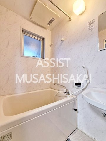 バス・シャワールーム　写真：設備同仕様の別物件です