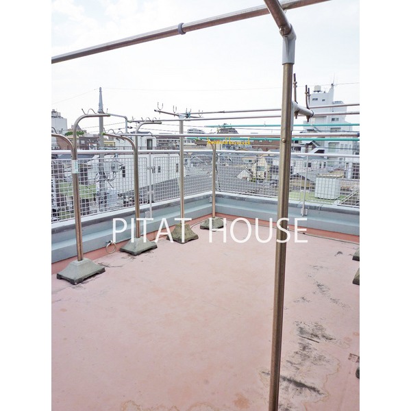 その他共有部分　屋上も使えます！！