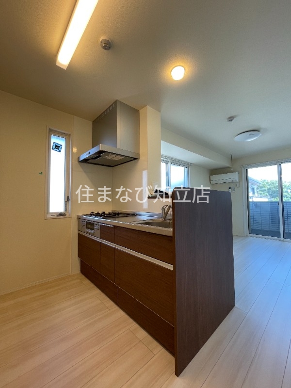 キッチン　同型別部屋写真・反転タイプ