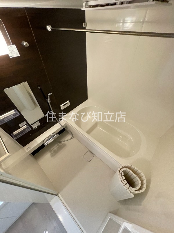 バス・シャワールーム　同型別部屋写真・反転タイプ