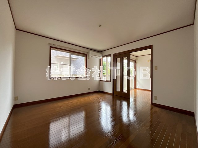 居室・リビング　リビング8帖