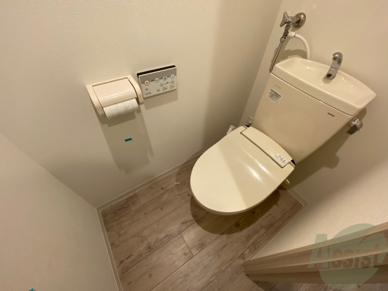 トイレ　トイレです。ウォシュレット付を探している方、おすすめです。