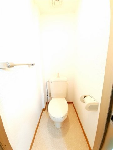 トイレ　トイレもきれいです