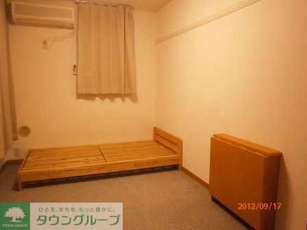 居室・リビング　お部屋の形状は現状に優先します。