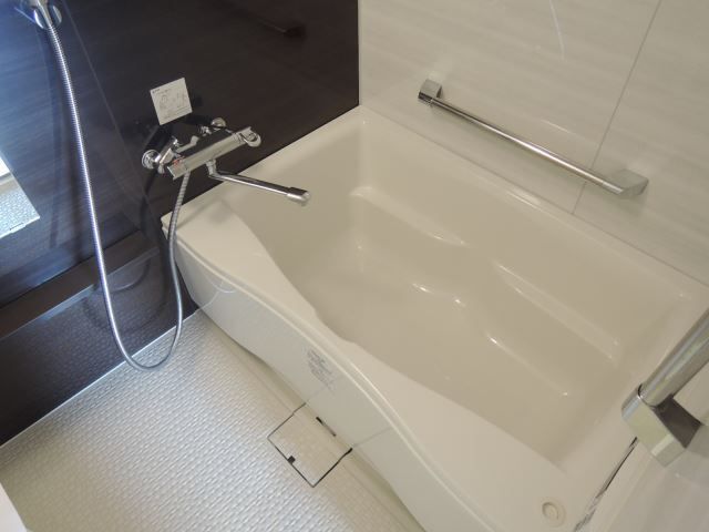 バス・シャワールーム　おしゃれなお風呂。