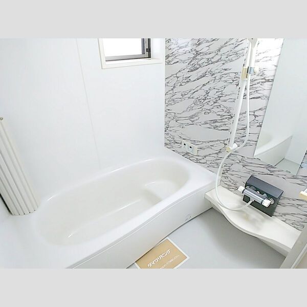 バス・シャワールーム　浴室