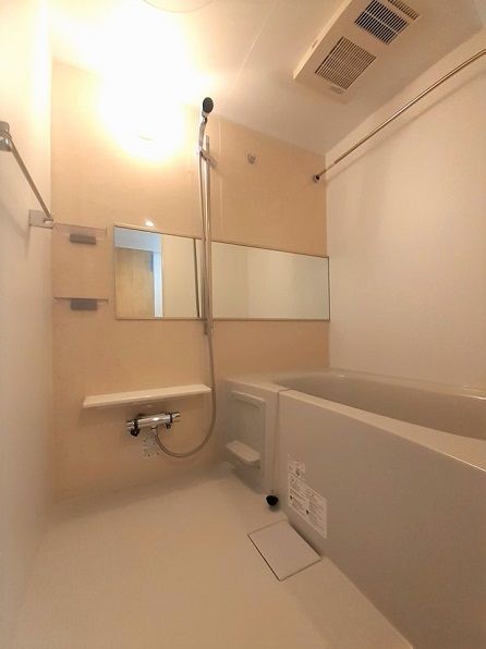 バス・シャワールーム　☆ゆったりくつろげるお風呂☆